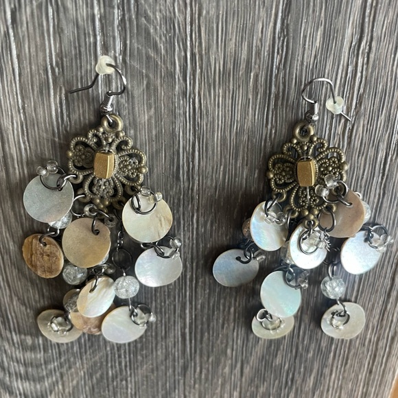 Adorable Dangling Chandelier Earrings - Picture 5 of 7